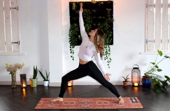 What to Wear for Yoga and Hot Yoga?